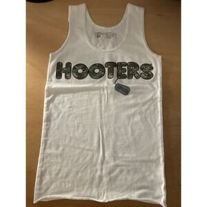 B22 Women’s Hooters Girl Worn Rare Camo Uniform Tank White Size Xxs